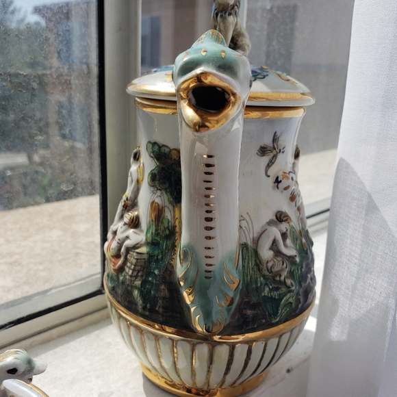 Antique Capodomonte Cherub & Seahorse # 565 w Gold - Picture 12 of 16